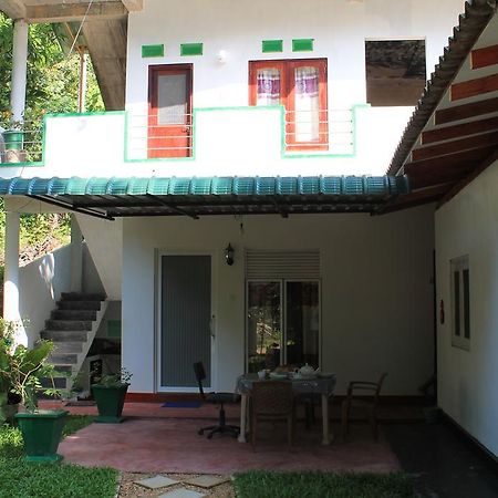 Little Mount Guest House Mirissa Kültér fotó