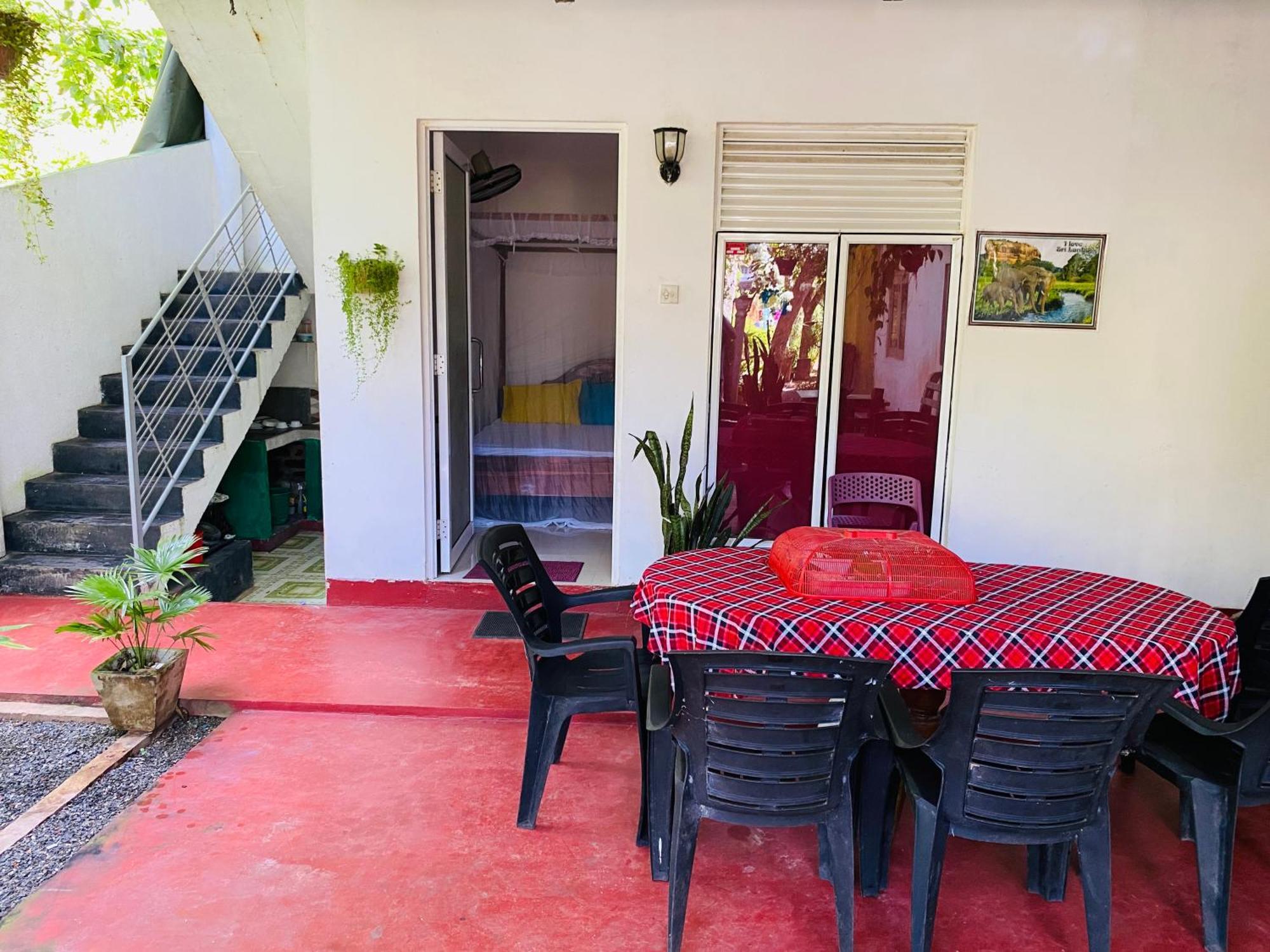 Little Mount Guest House Mirissa Kültér fotó